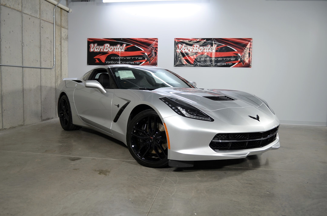 Used 2016 Chevrolet Corvette 2LT with VIN 1G1YJ2D75G5113581 for sale in Macedon, NY